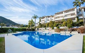 El Lago De Los Arqueros 2 Bedrooms Penthouse En Benahavis